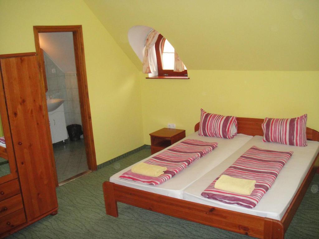 Varjú Fogadó Tapolca Habitación foto